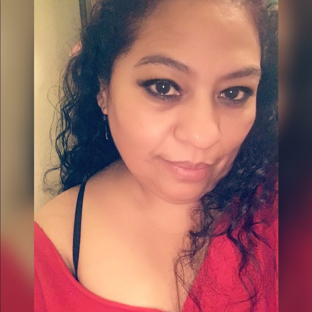 Meet your Posher, Gloria